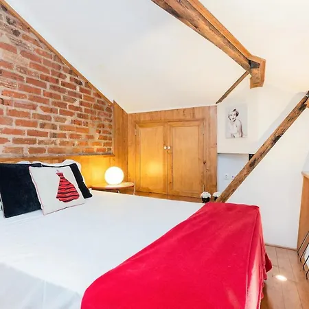 Casa Paris - Small 1bedroom Apat *